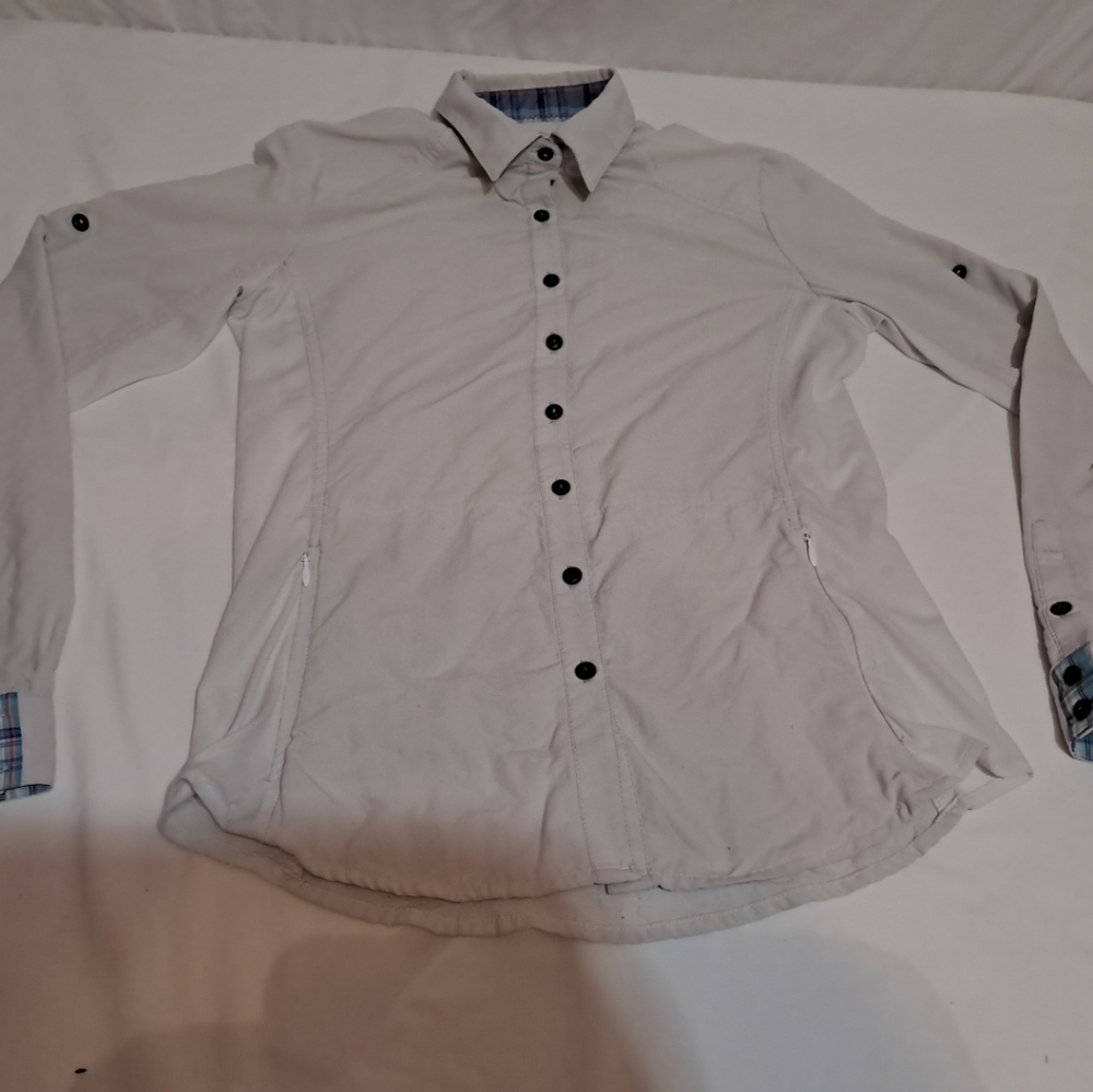 Kuhl mountain grown small button down shirt white